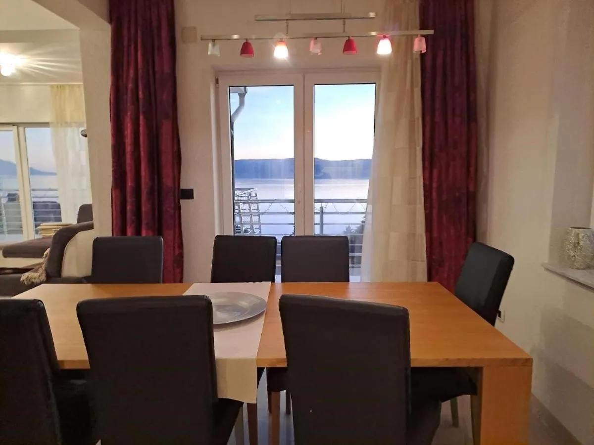 Keti 4 Nv - Apartment 6 Pax With Sea View Novi Vinodolski