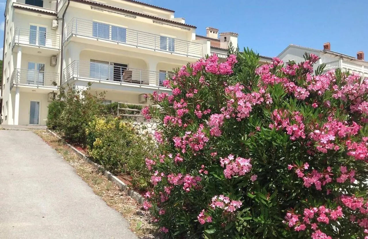 Keti 4 Nv - Apartment 6 Pax With Sea View Novi Vinodolski